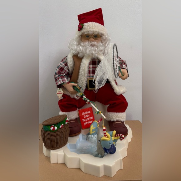 Holiday Time Santa Ice Fishing Animated Decor - Picture 10 of 17